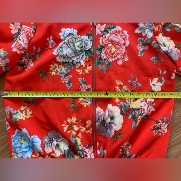 Red floral bomber jacket - Picture 4 of 5